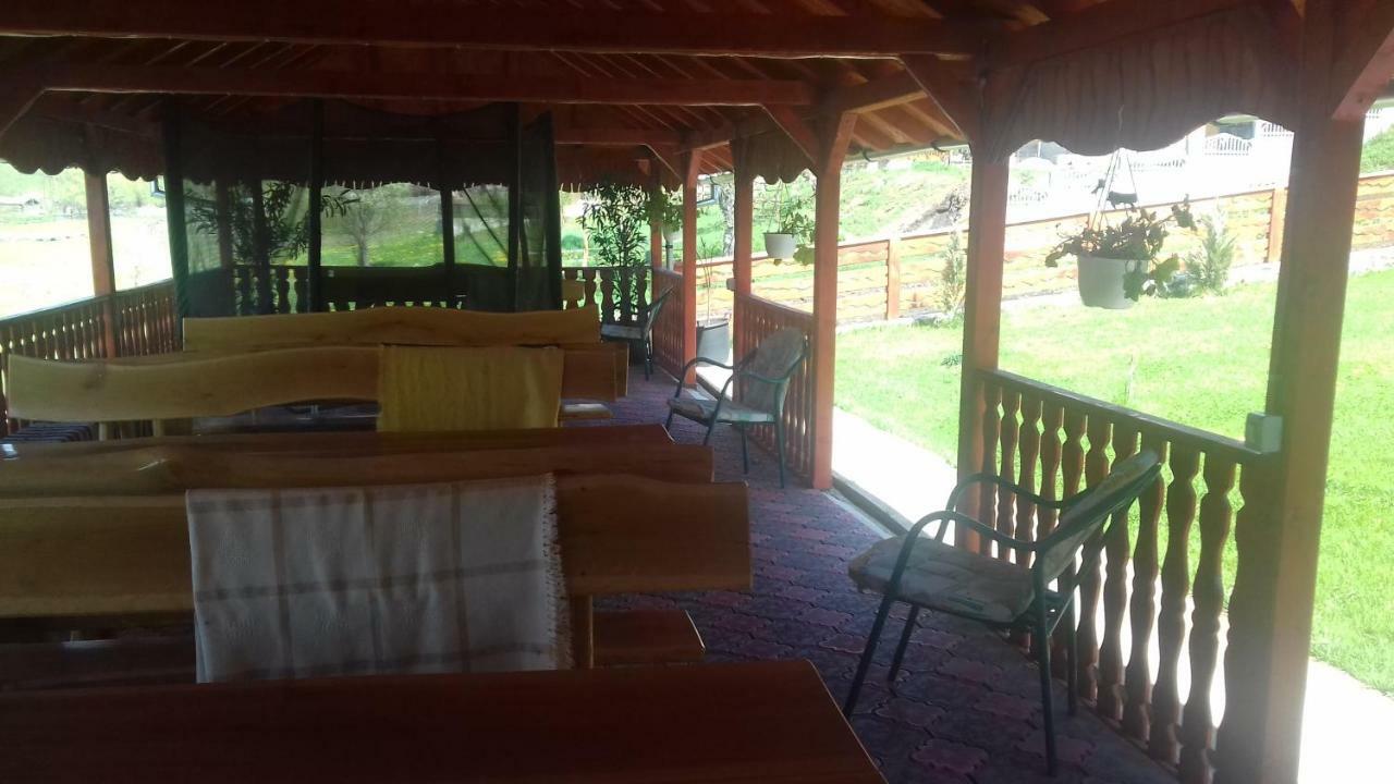 Casa Leonardo Otel Haţeg Dış mekan fotoğraf