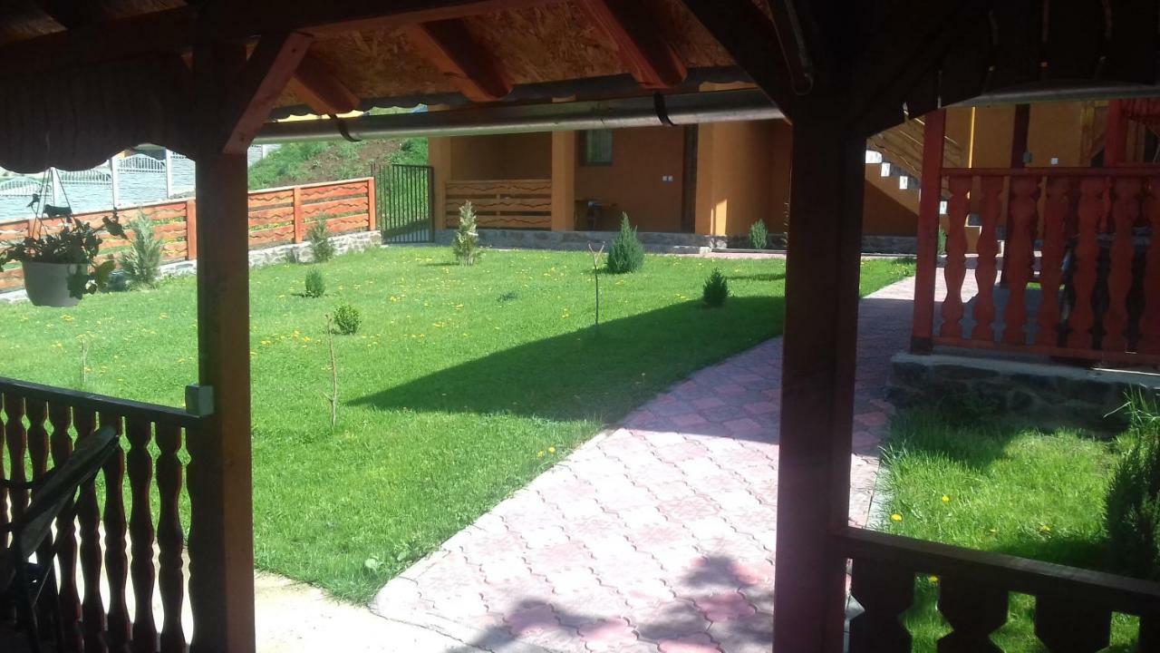 Casa Leonardo Otel Haţeg Dış mekan fotoğraf