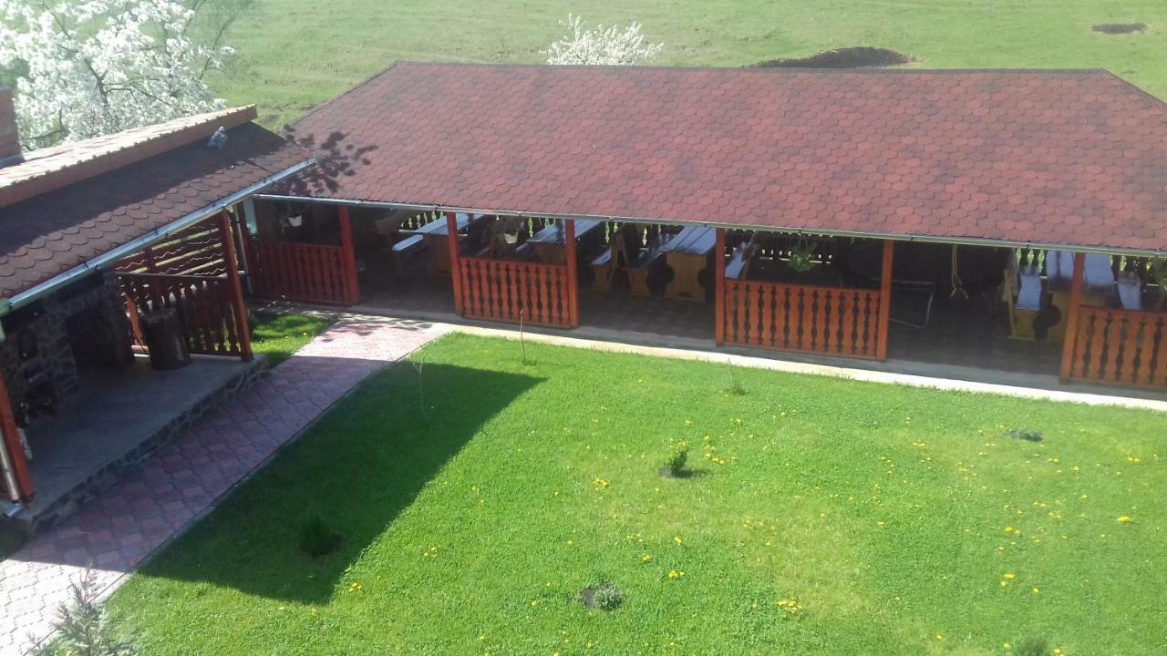Casa Leonardo Otel Haţeg Dış mekan fotoğraf
